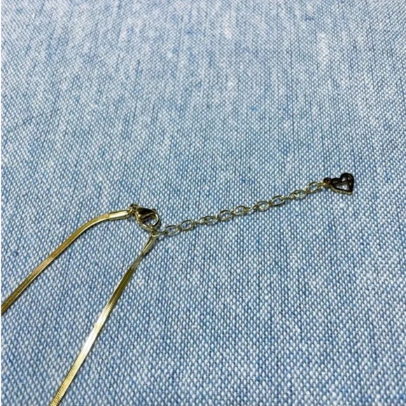 Herringbone 18K Bow Necklace - Picture 4 of 6